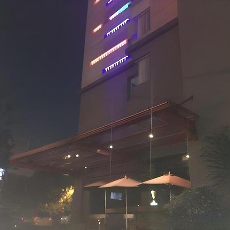 G Suites Hotel By Amithya Сурабая Екстериор снимка